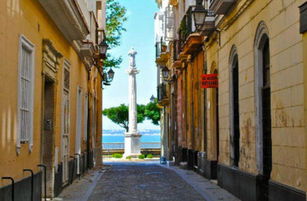 Cadiz Inn Backpackers Bagian luar foto