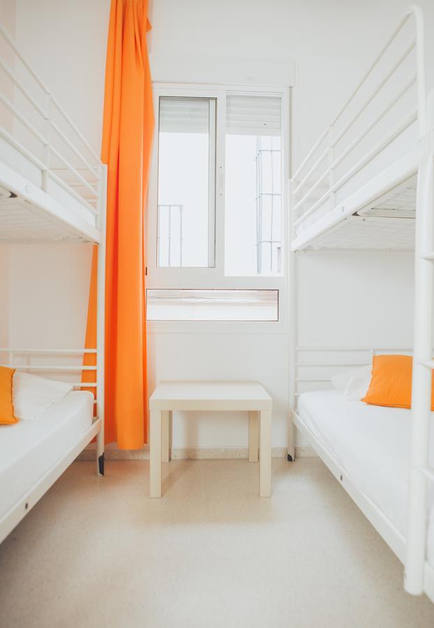 Cadiz Inn Backpackers Bagian luar foto