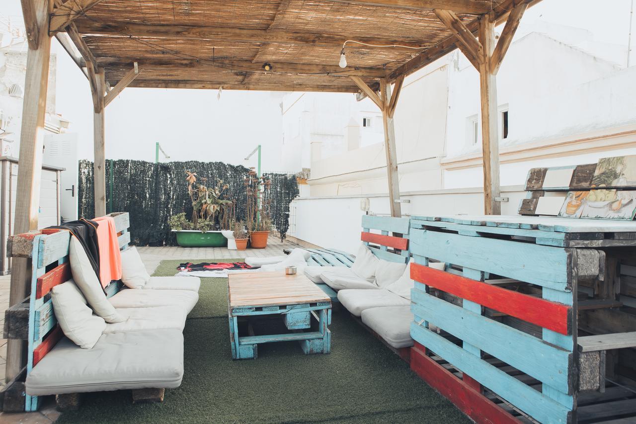 Cadiz Inn Backpackers Bagian luar foto