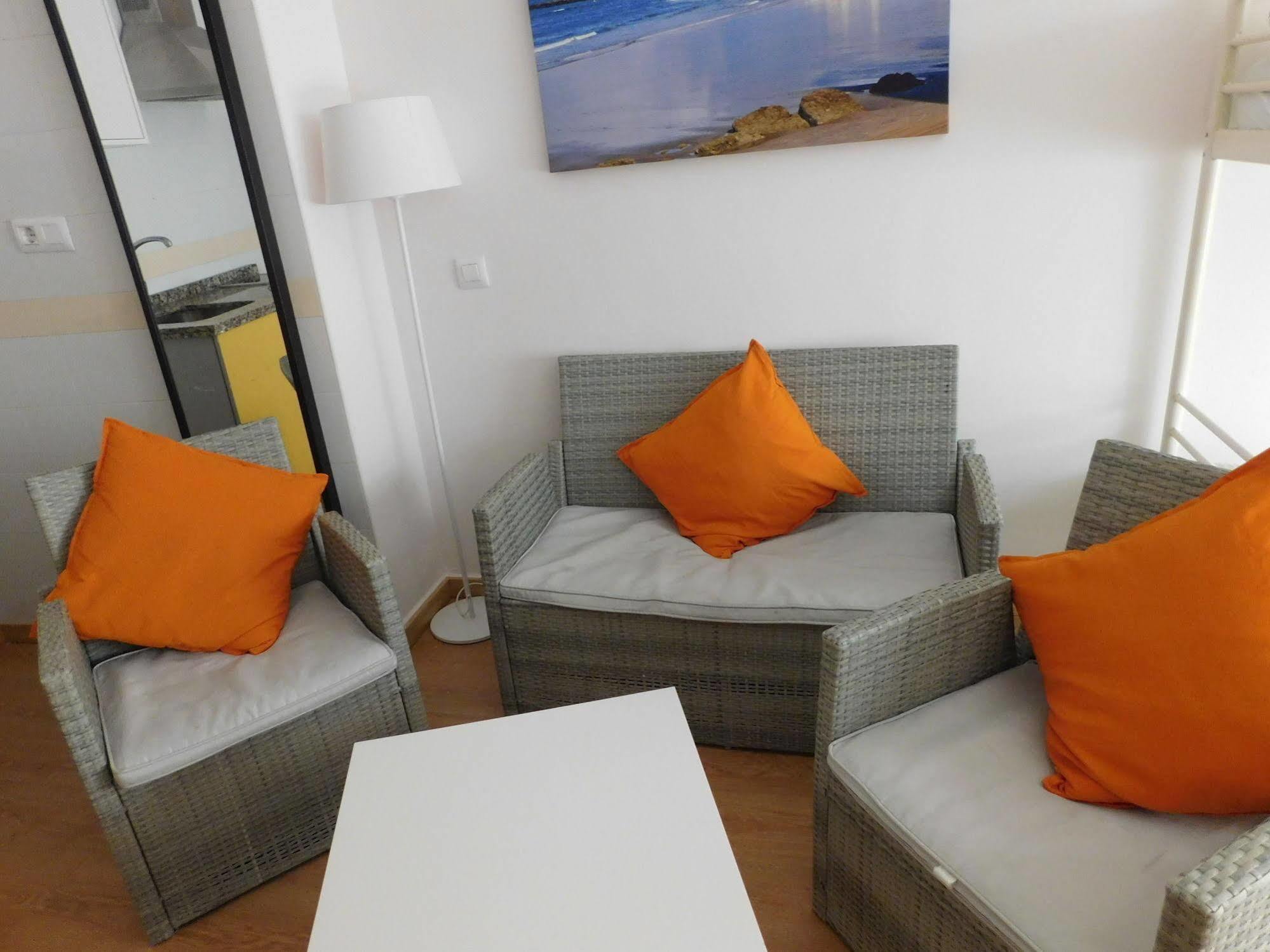 Cadiz Inn Backpackers Bagian luar foto