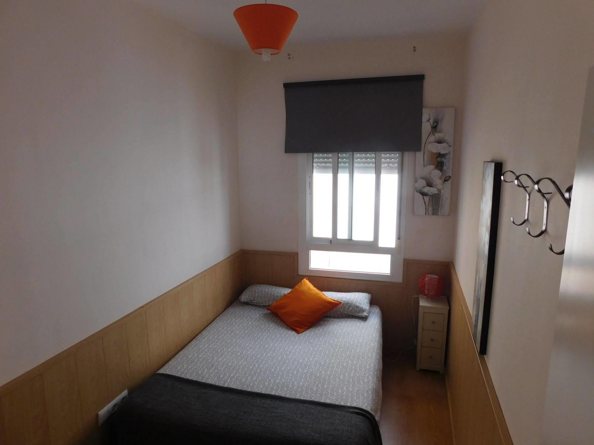 Cadiz Inn Backpackers Bagian luar foto