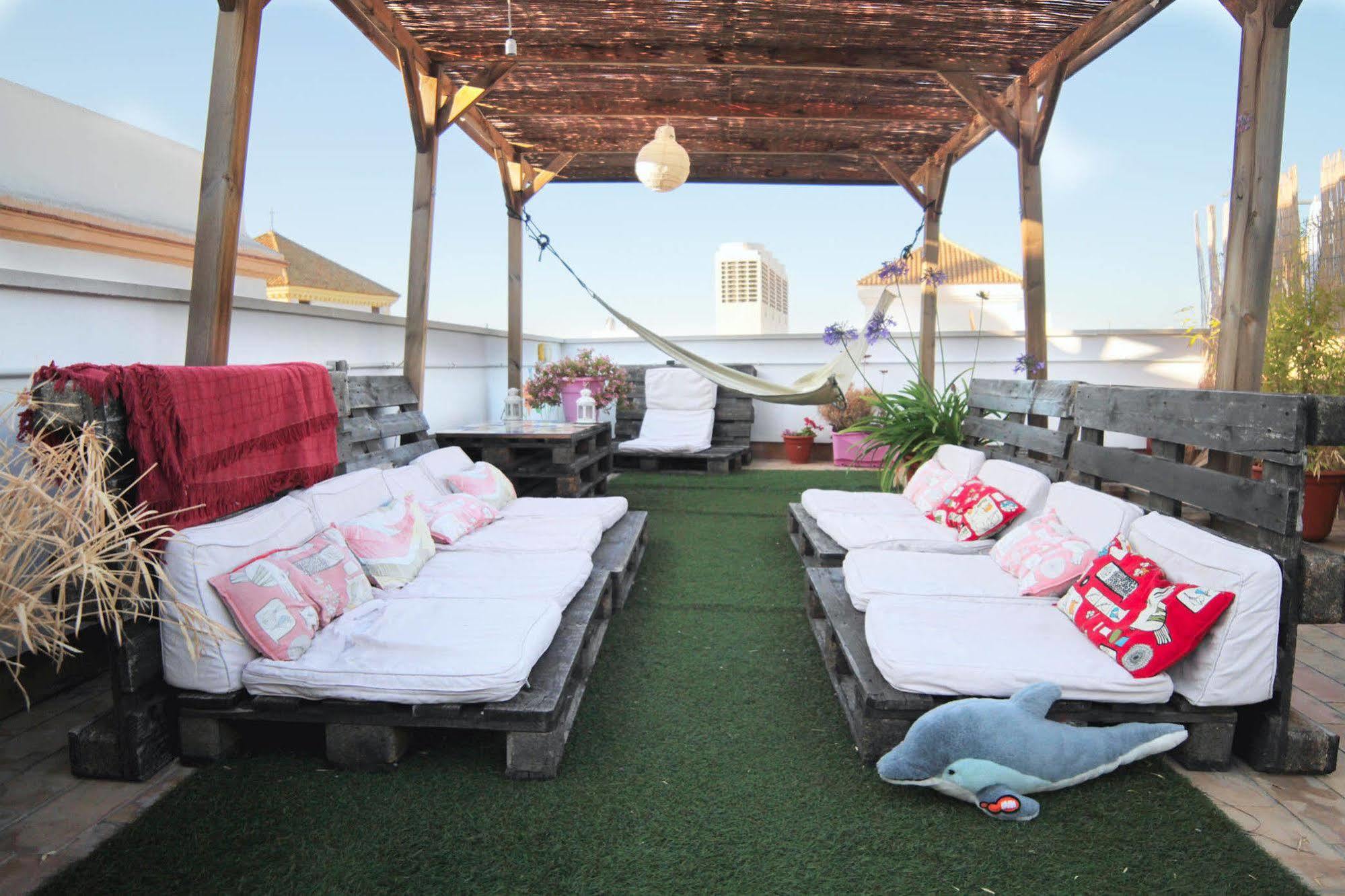Cadiz Inn Backpackers Bagian luar foto
