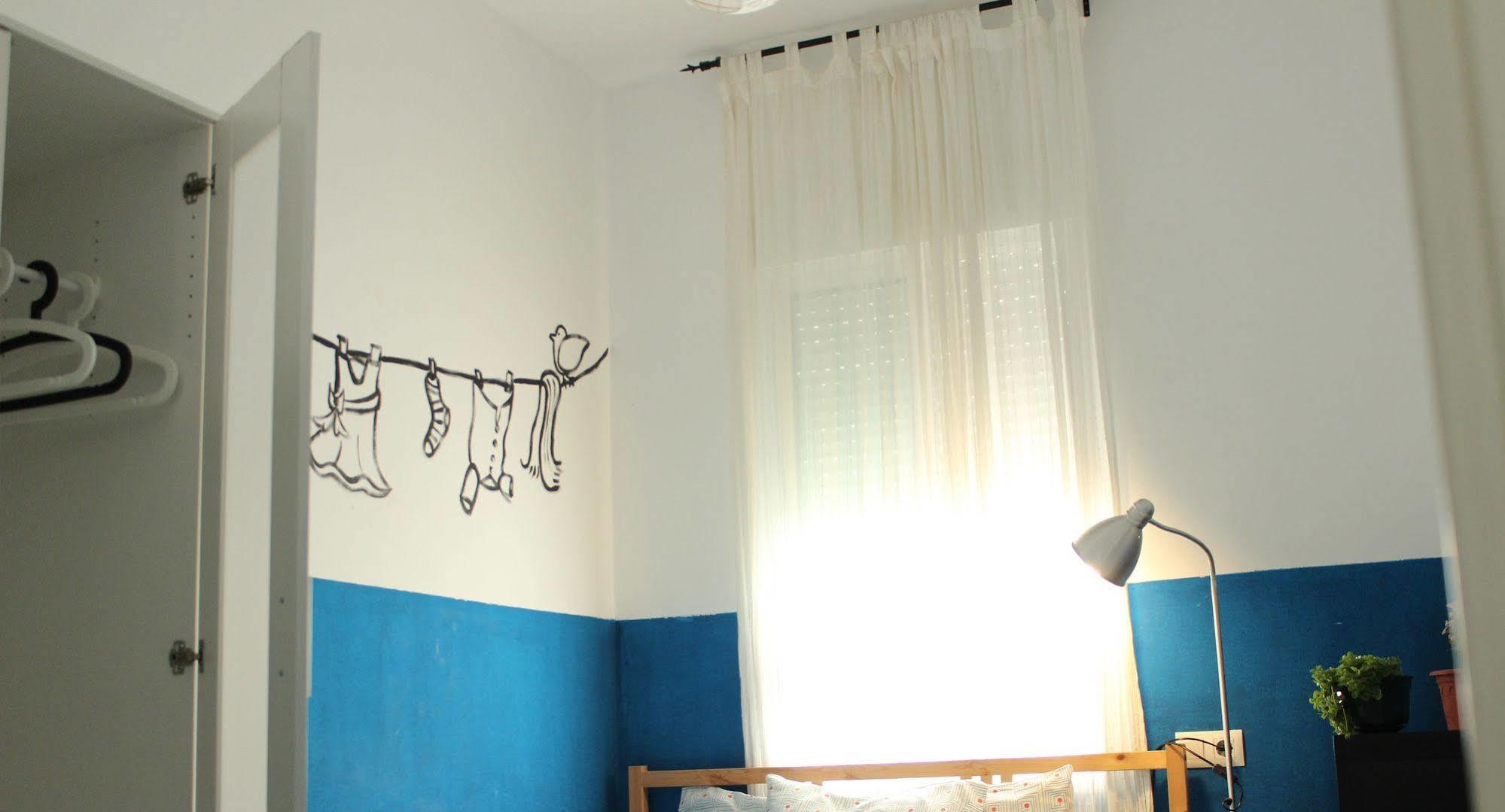 Cadiz Inn Backpackers Bagian luar foto